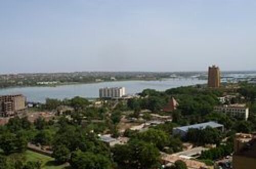 Article : Bamako reste stoïque